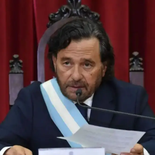 Irónico pero con guiño a la Casa Rosada, Gustavo Sáenz le pidió a Javier Milei cantar juntos en el Movistar Arena. Irónico pero con guiño a la Casa Rosada, Gustavo Sáenz le pidió a Javier Milei cantar juntos en el Movistar Arena.