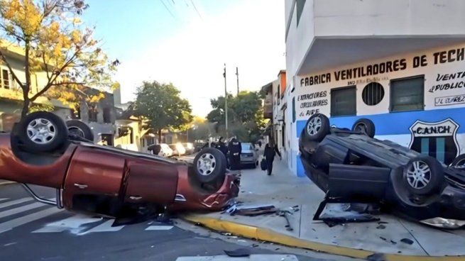Así quedaron los vehículos tras el impactante choque en Mataderos