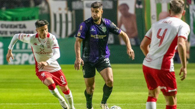 Iguales. Banfield y Huracán empataron en el Florencio Sola. 