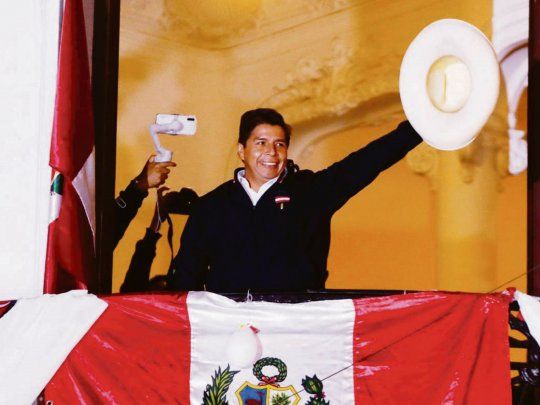 ESPERA. El izquierdista Pedro Castillo se impuso en el escrutinio pero aún no fue confirmado como presidente electo.