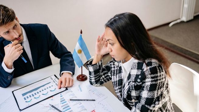 El informe de TMF Group advirtió que los cambios constantes de reglas, los mayores costos operativos y las exigencias regulatorias afectan decisiones de inversión y planificación empresarial