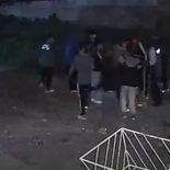 Brutal ataque a dos chicos en Jujuy a la salida de una fiesta de egresados. Brutal ataque a dos chicos en Jujuy a la salida de una fiesta de egresados.
