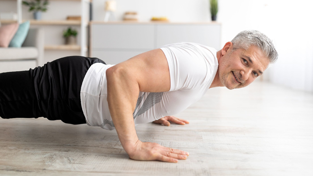 Goodbye to abdominal fat: the best exercises to reduce it after 50 years and improve health