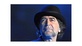 ámbito.com | Sabina cantó para 40 mil personas en el estadio de Boca
