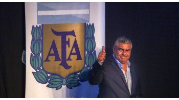 Claudio Tapia festeja porque la AFA incrementará sus ingresos.
