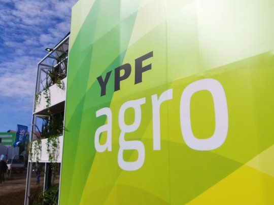 YPF Agro stand.jpg