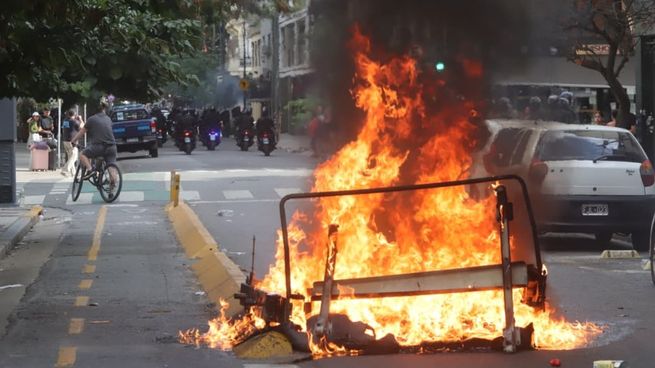 Heridos y detenidos bajo el marco de la marcha en rechazo a la reforma laboral.