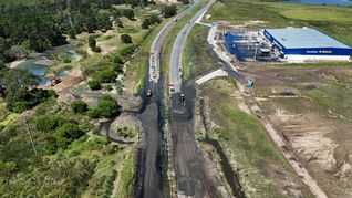 El desborde cloacal ocurrió a la altura del kilómetro 395 de la ruta 11, entre Ostende y Pinamar, y obligó a un corte total del tránsito en el inicio de la temporada alta. El desborde cloacal ocurrió a la altura del kilómetro 395 de la ruta 11, entre Ostende y Pinamar, y obligó a un corte total del tránsito en el inicio de la temporada alta.