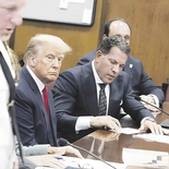 La Justicia volvió a poner límites a los intentos de Donald Trump por modificar el sistema electoral de cara a las elecciones legislativas de noviembre. La Justicia volvió a poner límites a los intentos de Donald Trump por modificar el sistema electoral de cara a las elecciones legislativas de noviembre.