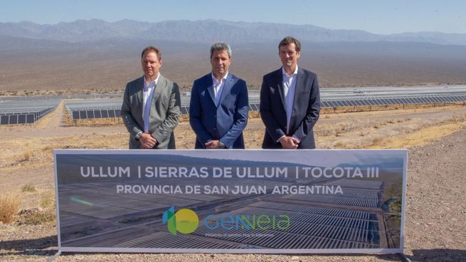 Sergio Uñac junto a Jorge Brito, uno de los accionistas de la empresa. 