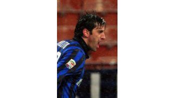 Poker de goles. Diego Milito marcó cuatro goles pero su equipo no ganó.