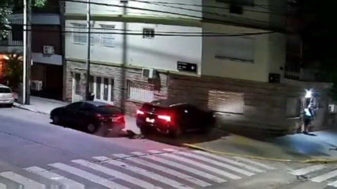 Así impactó el vehículo en el inmueble ubicado en Villa del Parque