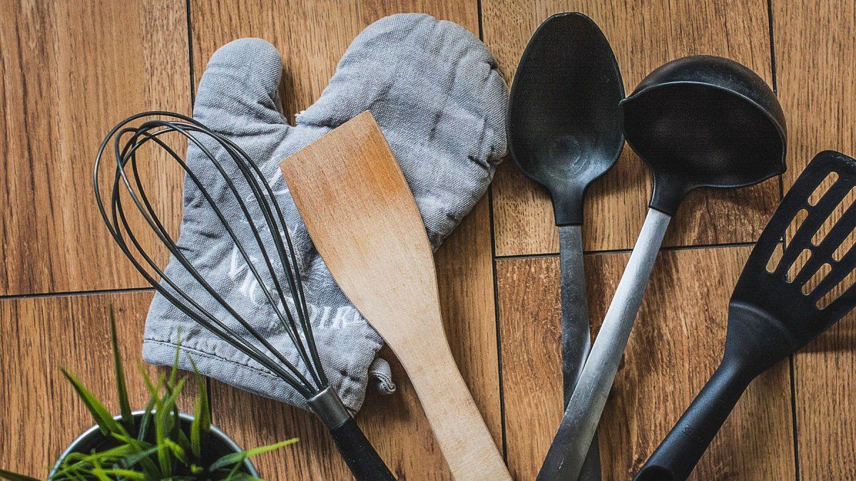 Do you have broken or old kitchen utensils?: These are seven creative ideas to recycle and decorate your home