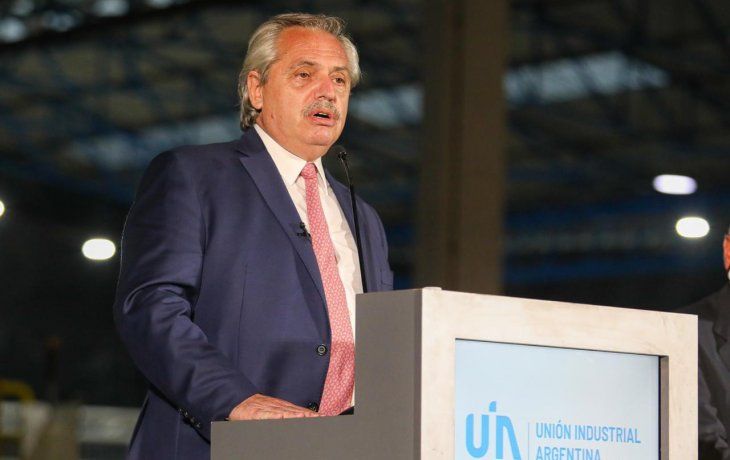 Alberto Fernández les dijo a los empresarios que en la Argentina necesitamos producir, exportar y generar recursos.