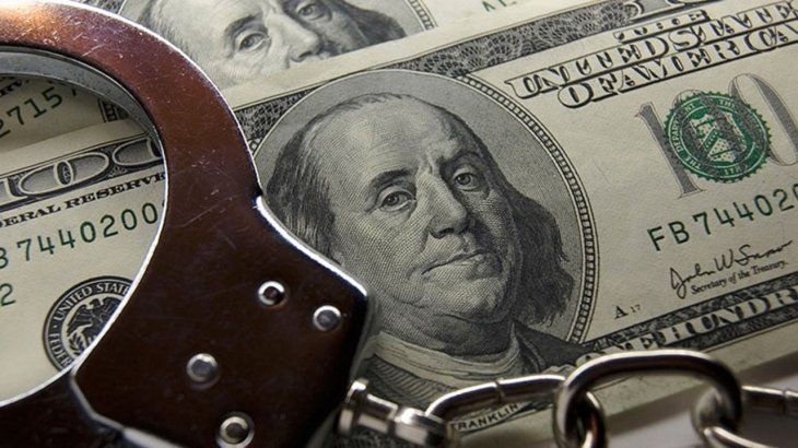 Todo lo que tenés que saber para no ser víctima de un billete falso. Todo lo que tenés que saber para no ser víctima de un billete falso.