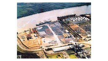 La mermada cosecha de 32 millones de toneladas redujo la actividad en el puerto de Rosario y en el complejo industrial que lo rodea. La demanda mundial se ve obligada a cargar las compras en el Hemisferio Norte.