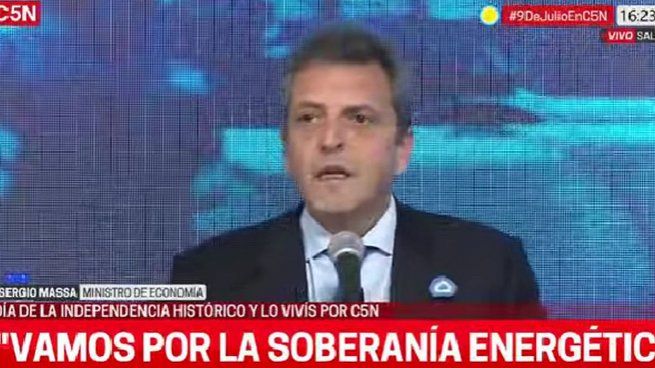 El Ministro de Economía brindó un discurso durante la inauguración del primer tramo del Gasoducto.&nbsp;