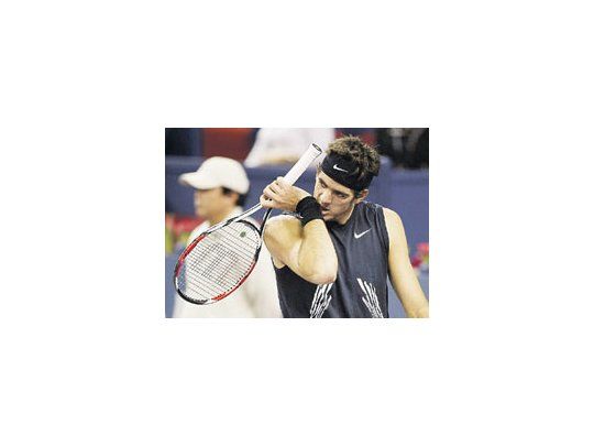 Juan Martíndel Potroquedóeliminadodel Mastersy, por lotanto,llegará eldomingo aMar delPlata paraunirse alequipo deCopa Davisque el fin desemanapróximojugará anteEspaña.