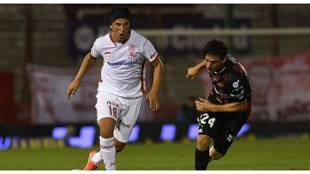 Huracán sumó un punto importante que le sirve en ambos frentes