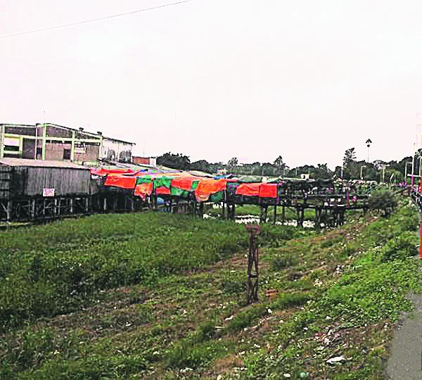 Una ciudad jaqueada por el contrabando y la inflación (foto 1)