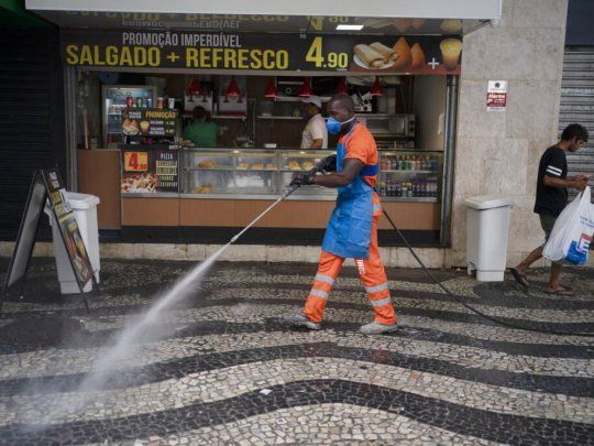 San Pablo y Río de Janeiro, los estados más afectados por el coronavirus, flexibilizaron sus cuarentenas.