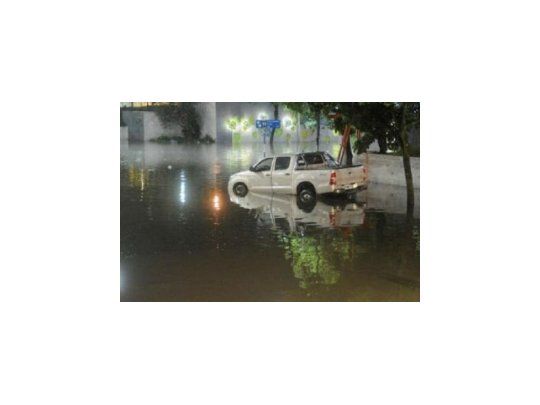 Un muerto y varios evacuados por fuerte temporal en Tucumán