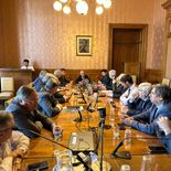 Álvaro Delgado y Andrés Ojeda lideran el cuestionamiento técnico y político a la hoja de ruta 2025-2035 presentada por el gobierno. Álvaro Delgado y Andrés Ojeda lideran el cuestionamiento técnico y político a la hoja de ruta 2025-2035 presentada por el gobierno.