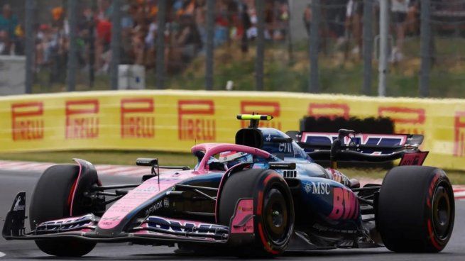 Franco Colapinto terminó la primera práctica del GP de Hungría en el puesto 18. 
