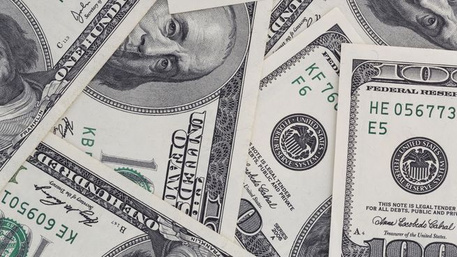 El dólar recuperó terreno en abril con cuatro subas consecutivas.