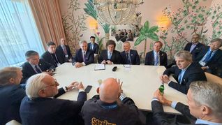 Javier Milei participó de un encuentro con empresarios e inversores en Los Ángeles. Javier Milei participó de un encuentro con empresarios e inversores en Los Ángeles.