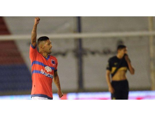 Tigre se aprovechó de un Boca que sólo piensa en la Copa Libertadores y lo goleó en Victoria.