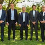 Diego Santilli pide apoyo a la reforma laboral, mientras los gobernadores solicitan fondos. Diego Santilli pide apoyo a la reforma laboral, mientras los gobernadores solicitan fondos.