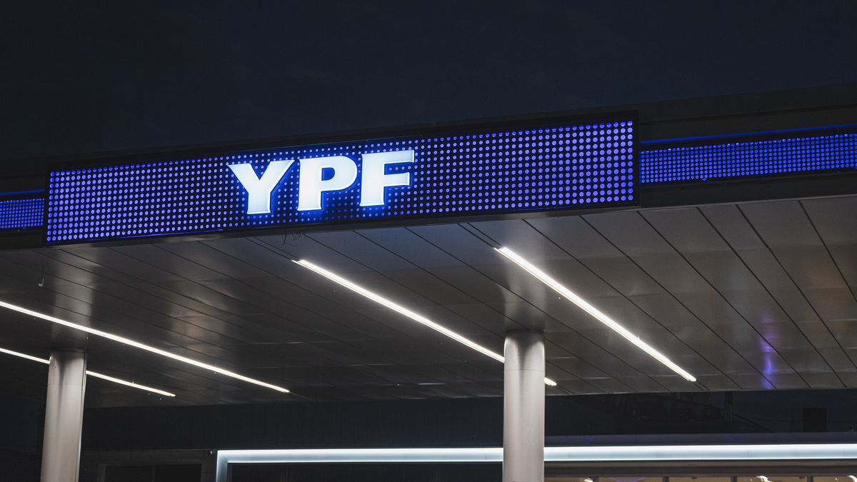 YPF anunció que ajustará el precio de los combustibles en un 1% desde el 14 de mayo