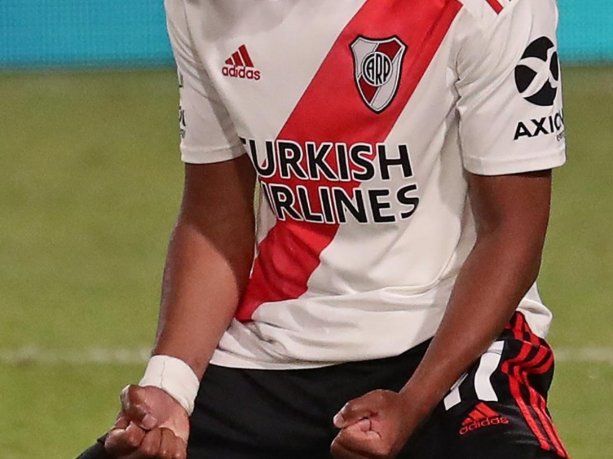 River Signed With a New Sponsor for His Shirt: How Much Money Will He Receive