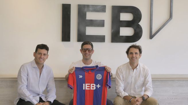 Dentro de su plan de expansión, además del fútbol, el tenis también es un socio estratégico para el desarrollo del Grupo IEB y IEB+.&nbsp;