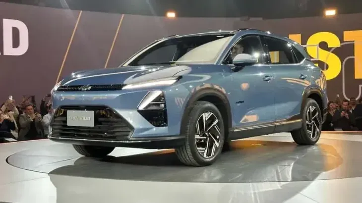 Finalmente, se anunció la llegada de la Captiva PHEV, un SUV híbrido enchufable con doble motorización (eléctrica y a combustión) y recarga externa.