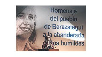 ámbito.com | CristinaFernándezde Kirchnerayer en unacto enBerazateguidonde lacandidataoficialista ysu esposoexageraronhasta laslágrimas unhomenaje aEva Perón, a55 años desu muerte.