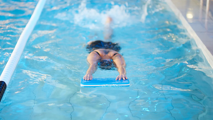 Swimming is the most complete training, according to experts. Swimming is the most complete training, according to experts.