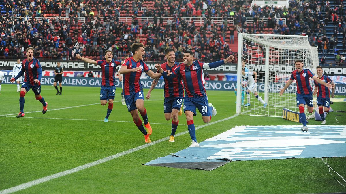 San Lorenzo se lo ganó a Vélez en un final insólito y eterno