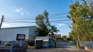 En la planta de Tortuguitas mantienen una producción acotada de termos de acero y avanzan en la personalización de productos, mientras evalúan si las botellas térmicas se fabricarán en el país o continuarán importándose En la planta de Tortuguitas mantienen una producción acotada de termos de acero y avanzan en la personalización de productos, mientras evalúan si las botellas térmicas se fabricarán en el país o continuarán importándose
