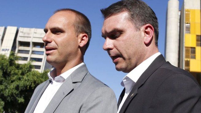 Flávio Bolsonaro, el hijo mayor del exmandatario brasileño, aterrizó este lunes en Washington para asegurar una audiencia con el presidente Donald Trump.