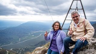 Raúl Jalil y Lucía Corpacci acordaron una convivencia con paz social en su provincia. 
