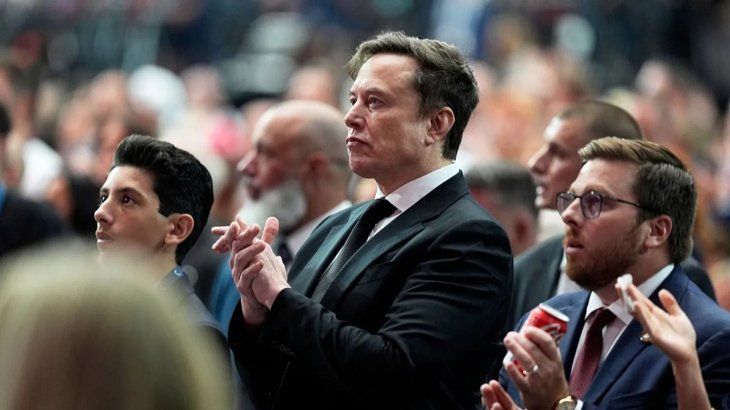 En este contexto, el futuro de Musk como CEO dependerá en buena medida del voto de los accionistas y de la confianza que mantengan en su liderazgo para el próximo ciclo de expansión tecnológica de Tesla. En este contexto, el futuro de Musk como CEO dependerá en buena medida del voto de los accionistas y de la confianza que mantengan en su liderazgo para el próximo ciclo de expansión tecnológica de Tesla.