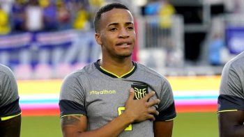 ecuador no incluyo a byron castillo en la lista del mundial para evitar injustas sanciones