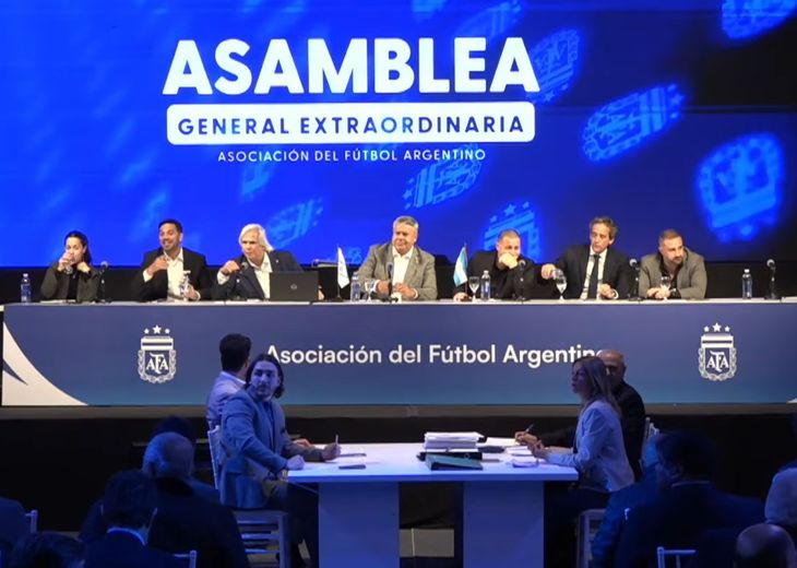 El Campeonato de Primera División vuelve a sufrir fuertes modificaciones de cara al futuro inmediato. La intención es que se produzcan a partir de 2027. El Campeonato de Primera División vuelve a sufrir fuertes modificaciones de cara al futuro inmediato. La intención es que se produzcan a partir de 2027.