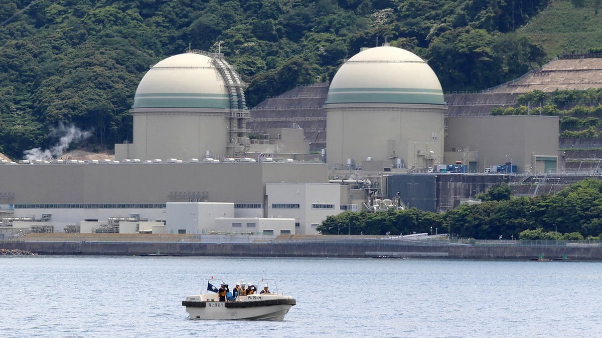Japan approves extending the use of its nuclear reactors