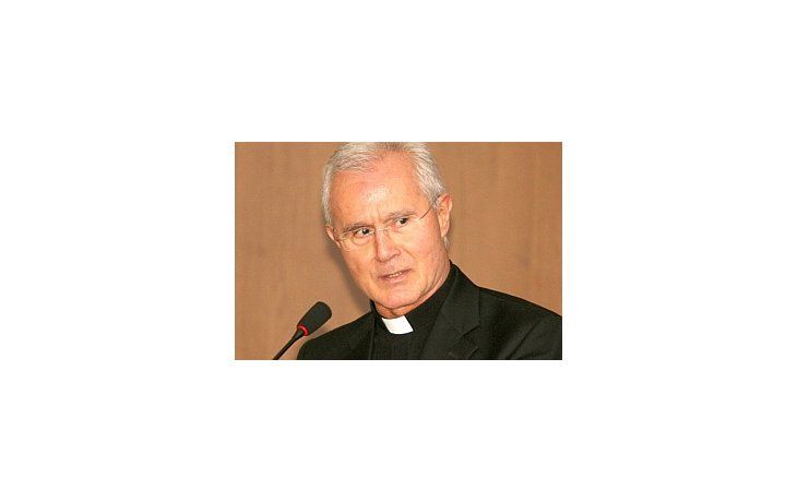 Vaticano congeló fondos a religioso acusado de lavado