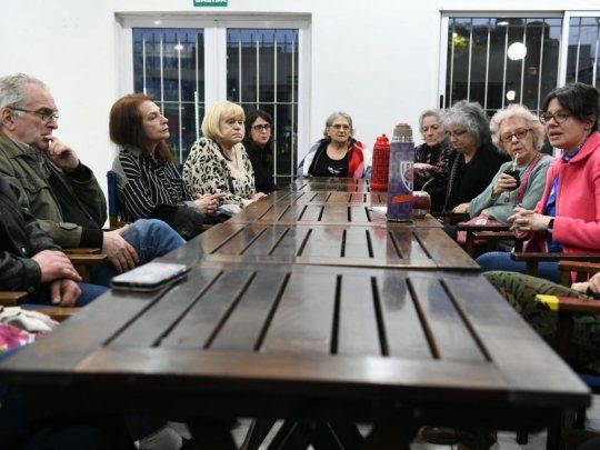 Marziotta compartió una charla con vecinos para debatir problemáticas de seguridad en la Ciudad. 