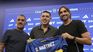 Casini, Riquelme and Martínez in the presentation of the new coach. Casini, Riquelme and Martínez in the presentation of the new coach.