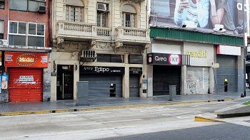 Evaluan abrir los&nbsp;locales&nbsp;barriales de ropa y calzado.